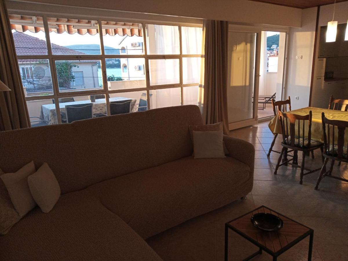 Apartman Mijic Trogir Exteriör bild
