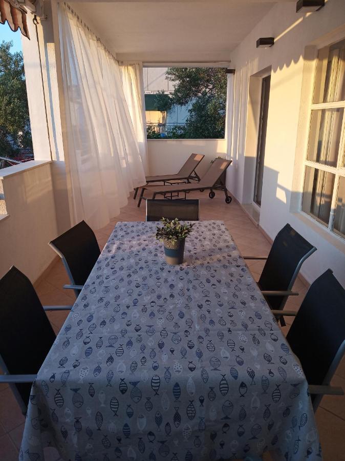 Apartman Mijic Trogir Exteriör bild