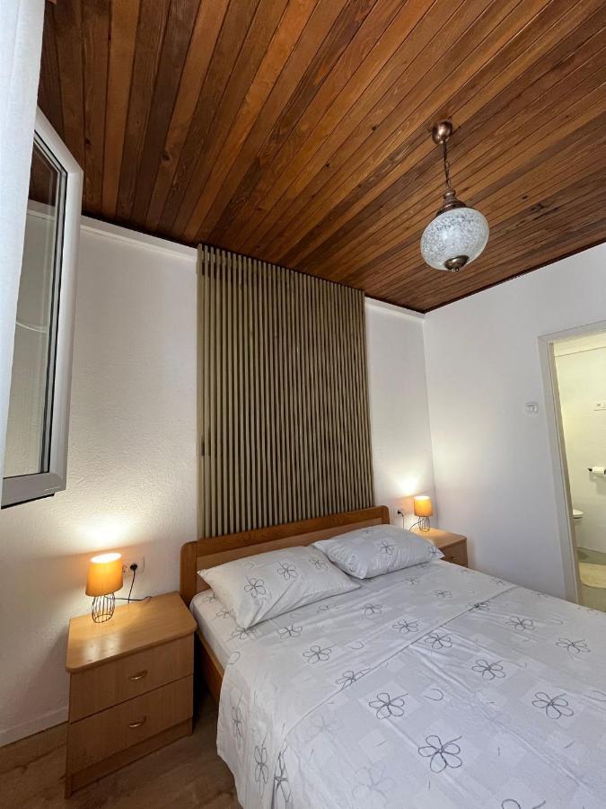 Apartman Mijic Trogir Exteriör bild