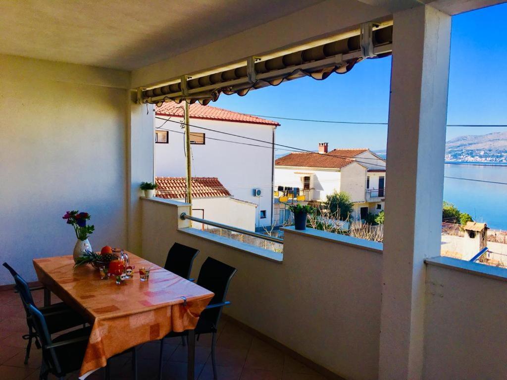 Apartman Mijic Trogir Exteriör bild