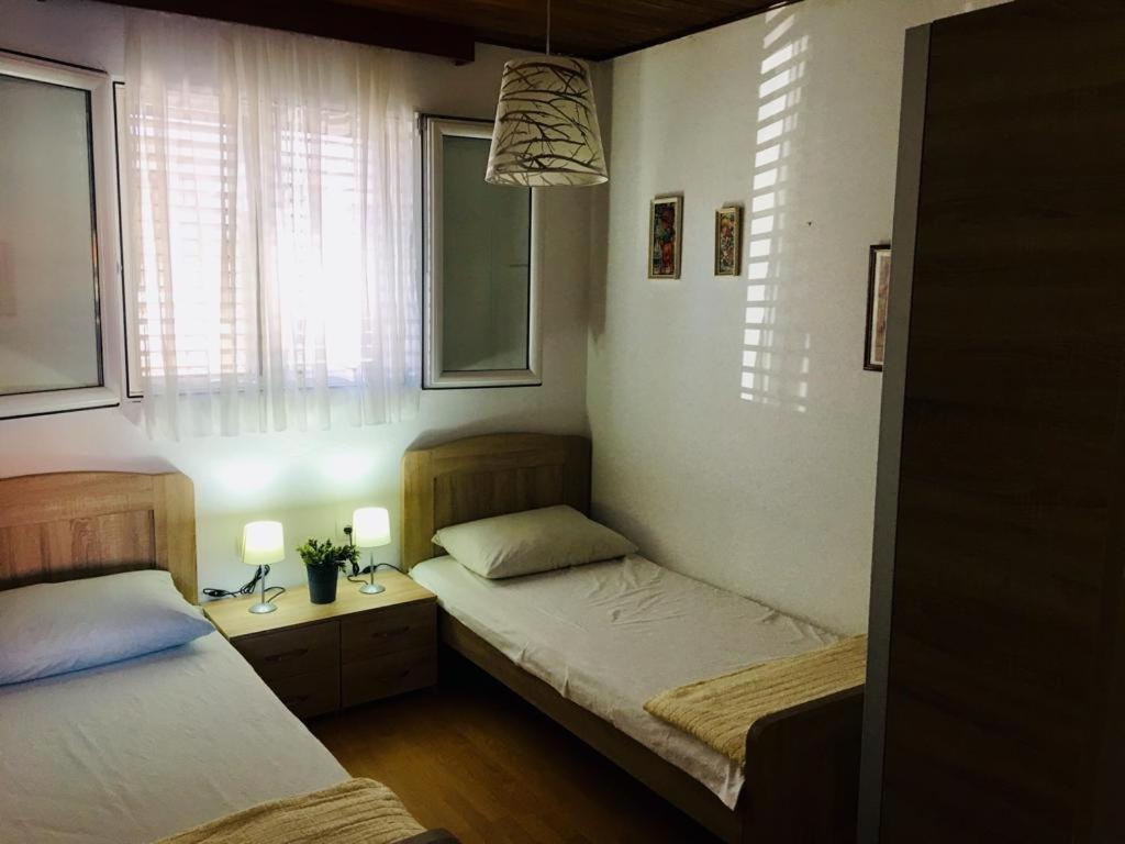 Apartman Mijic Trogir Exteriör bild