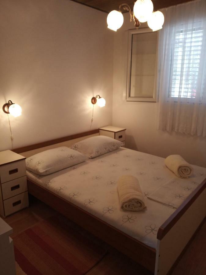 Apartman Mijic Trogir Exteriör bild